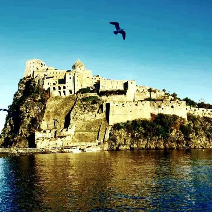 Appartamento Sul Mare Ad Ischia Ponte Exterior photo